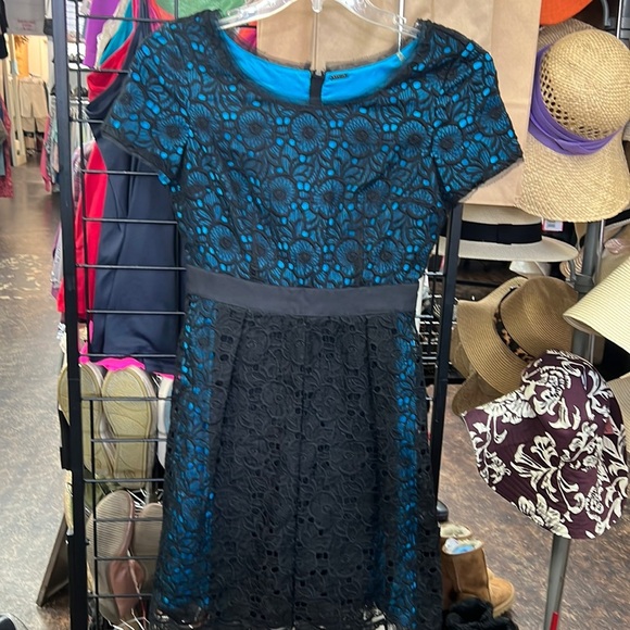 Elie Tahari Black Blue Glenda Floral Lace Eyelet Dress 4 short sleeve. - Picture 1 of 5